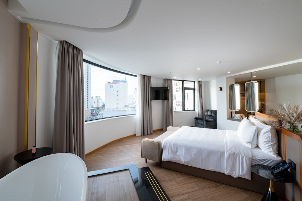 Panoramic Studio Suite, Ocean View