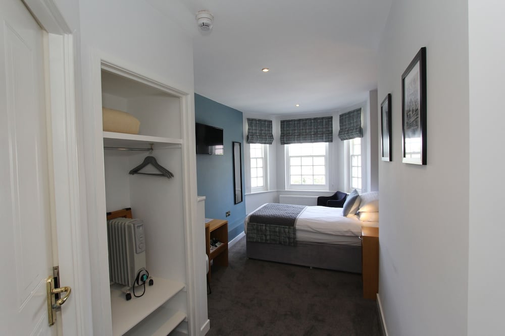 Single Room, Ensuite photo 2