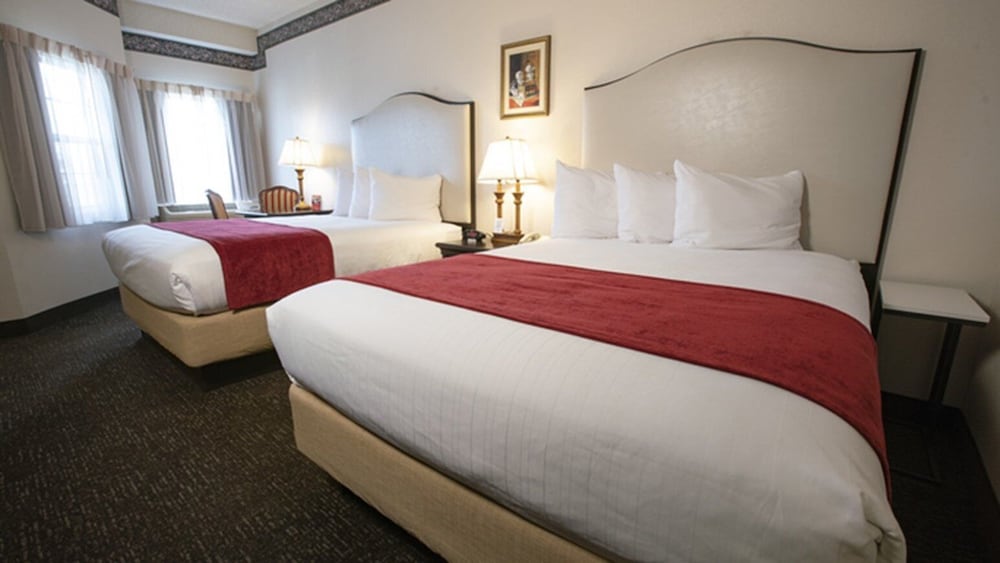 Deluxe Room, 2 Queen Beds (Pet Friendly) photo 1