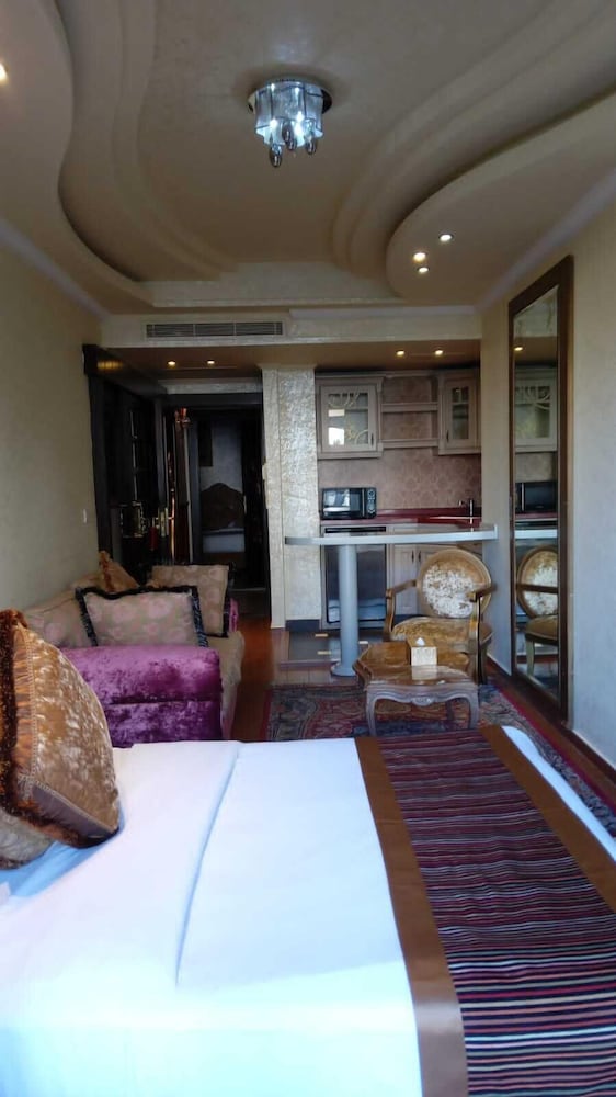 Executive Suite, 1 Bedroom, Balcony photo 2