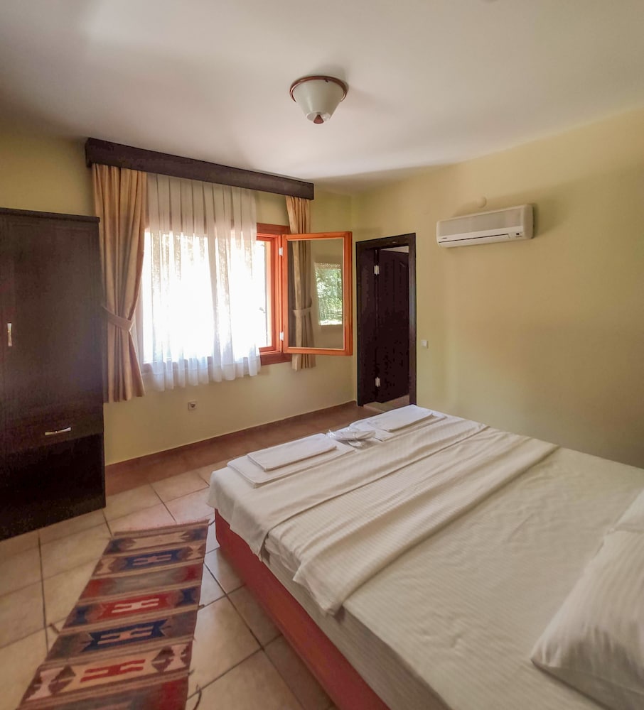 Standard Double Room - Photo 6