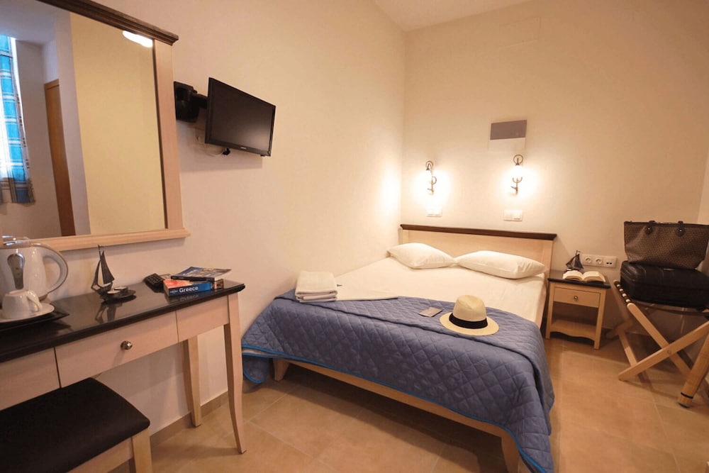 Double Room - Photo 3