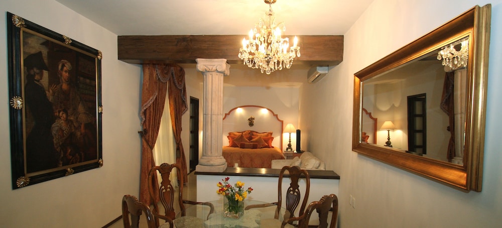 Royal Suite, 1 King Bed with Sofa bed - Photo 2