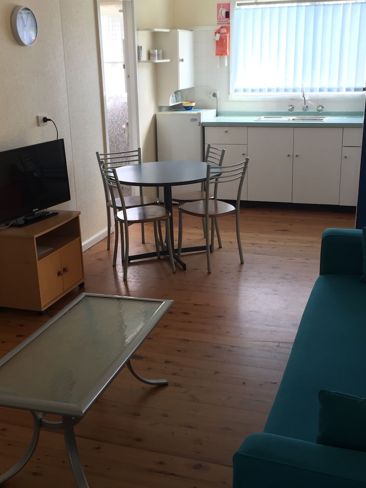 Standard Suite, 2 Bedrooms, Non Smoking, Kitchenette (Cabin) photo 3