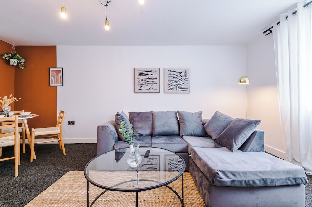 Near Old Trafford : 1 Bedroom luxury apartment
