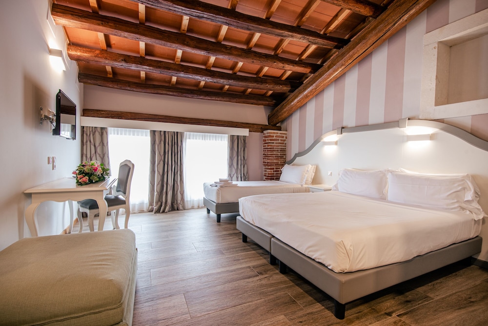 Triple Room photo 3