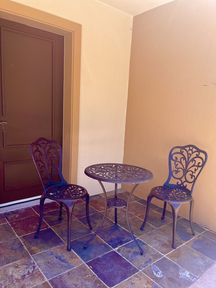 2 Double Bed with Patio