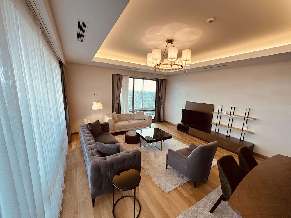 4 Bedroom Suite photo 3