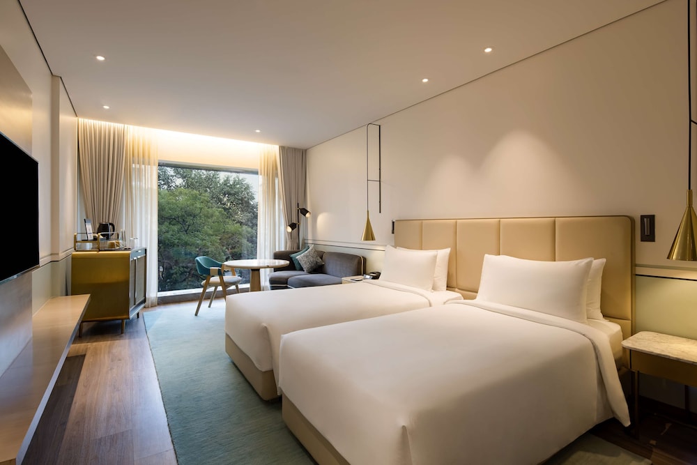 Deluxe Room - Photo 4