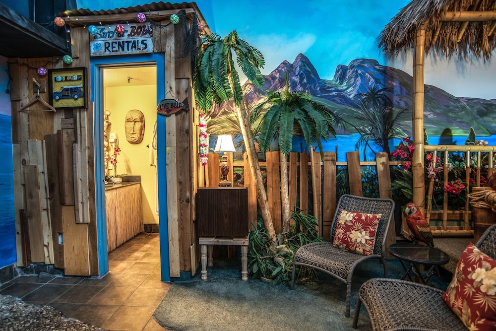 Room (Hawaiian Hideaway) - Photo 4