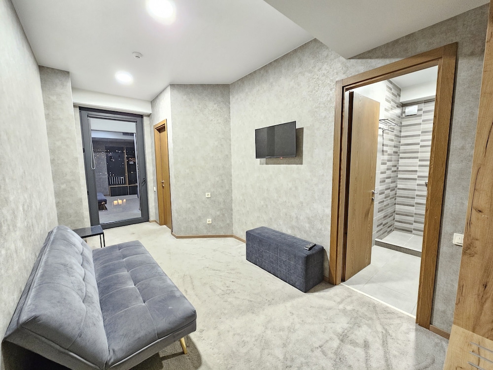 Junior Suite, Balcony, City View