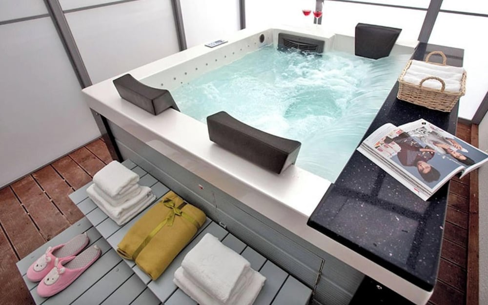 Room (Dorothy (Unshared House jet spa))