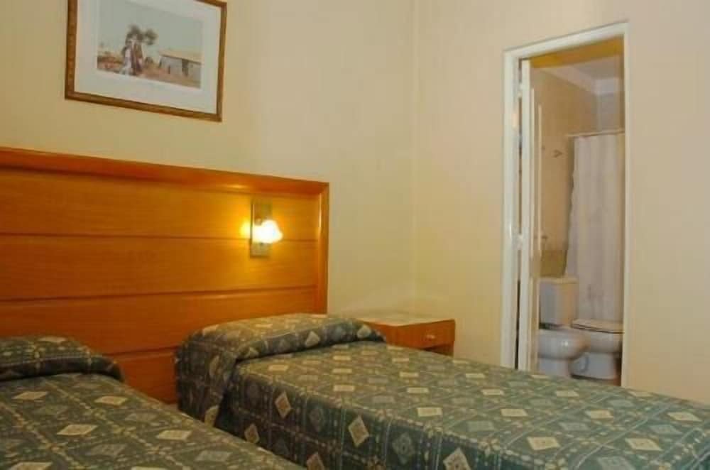 Single Room photo 3