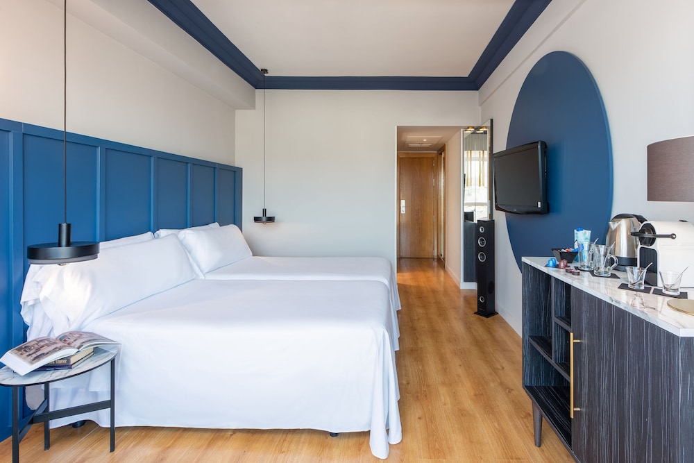 Premium room photo 2