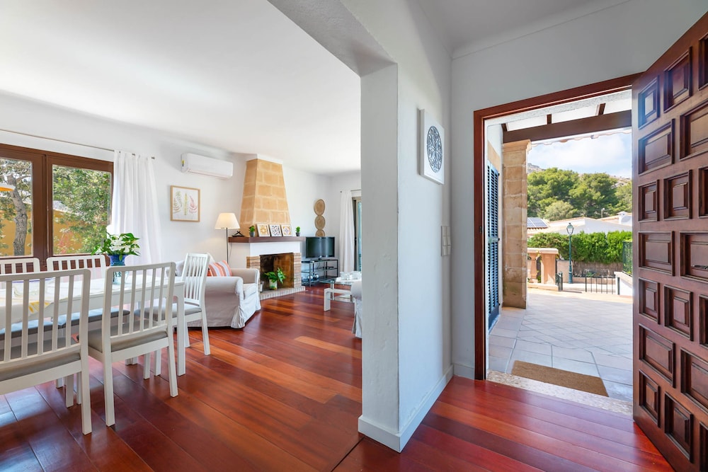 Villa Can Domingo in Cala Sant Vicen, Photo 16
