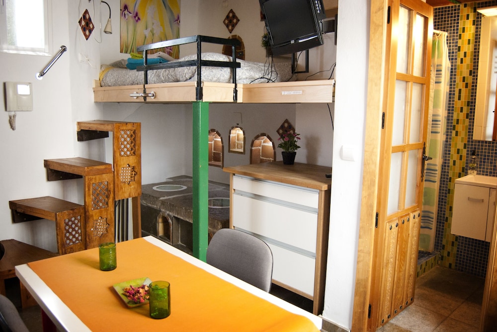 Deluxe Studio, 1 Double Bed with Sofa bed, Terrace, City View - Photo 2