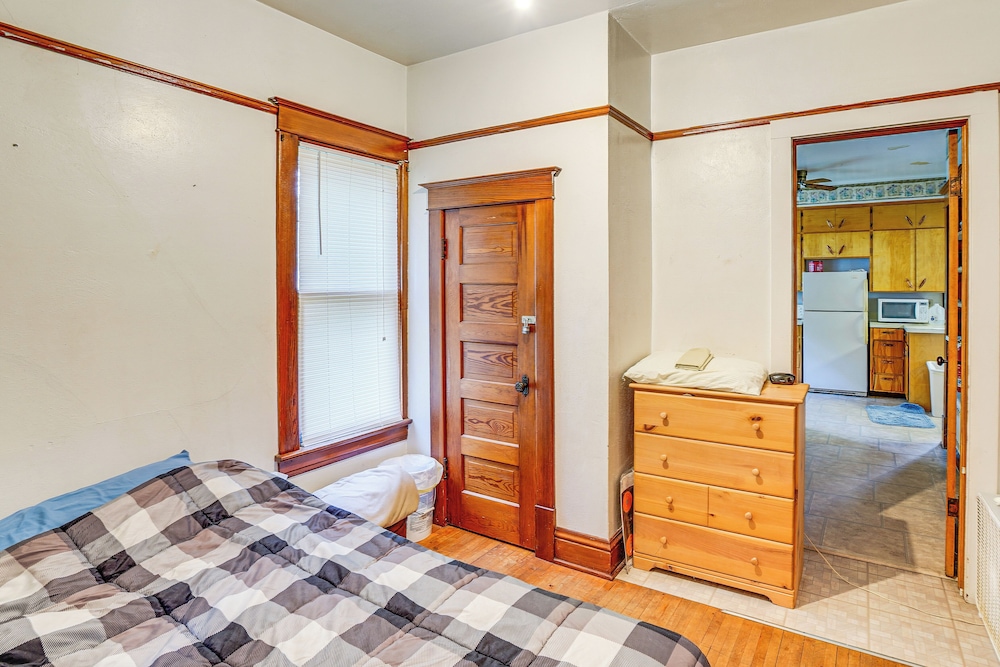 Deluxe Suite, 2 Queen Beds, Kitchen - Photo 3