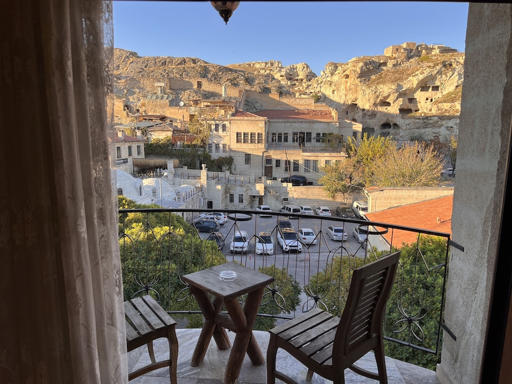 Suite, Balcony - Photo 3