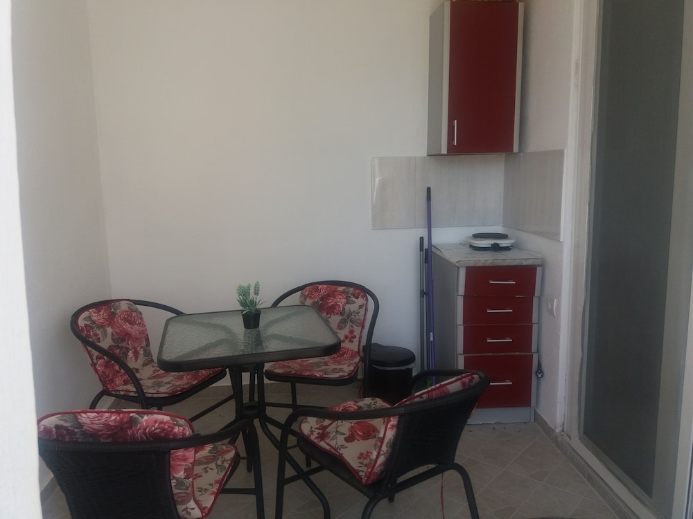 Apartment, Garden View