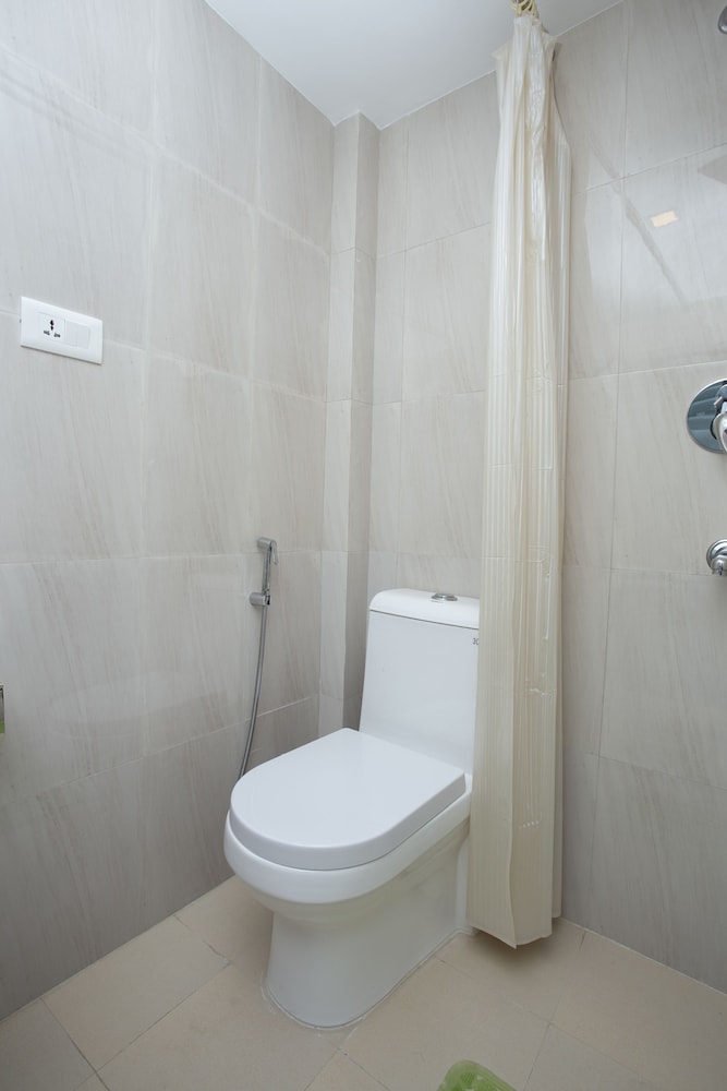 Suite - Photo 7