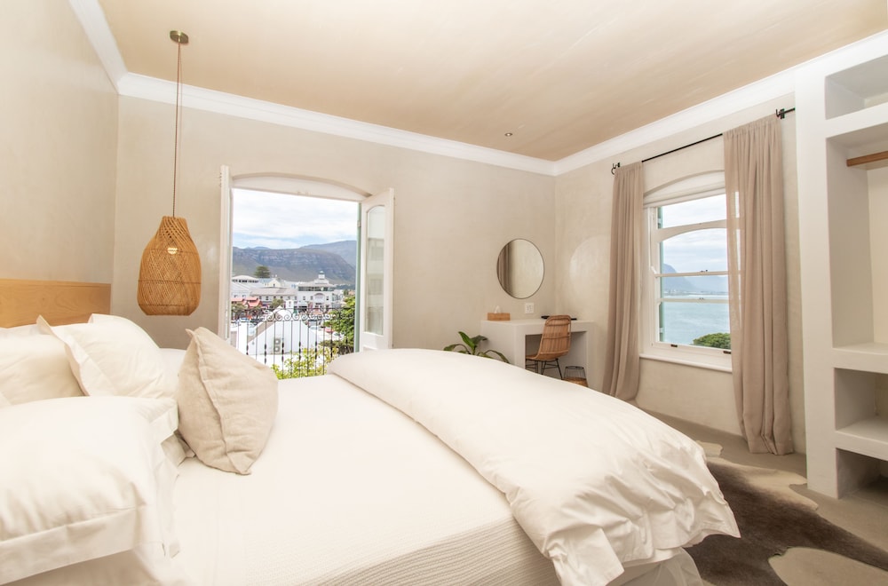 Luxury Double Room, 1 Bedroom, Fireplace, Sea Facing photo 2