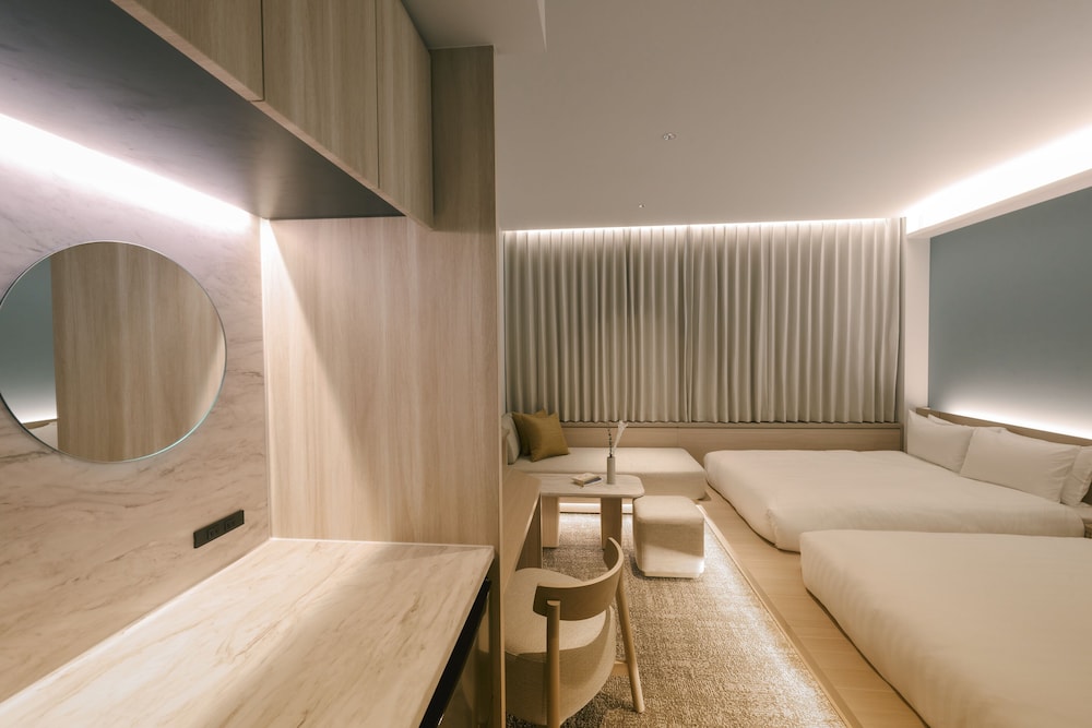 Superior Twin Room, Non Smoking - Photo 1