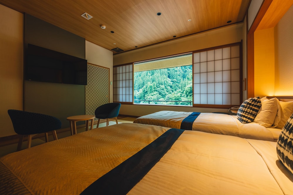 Suite Japanese Room with private open-air bath photo 3