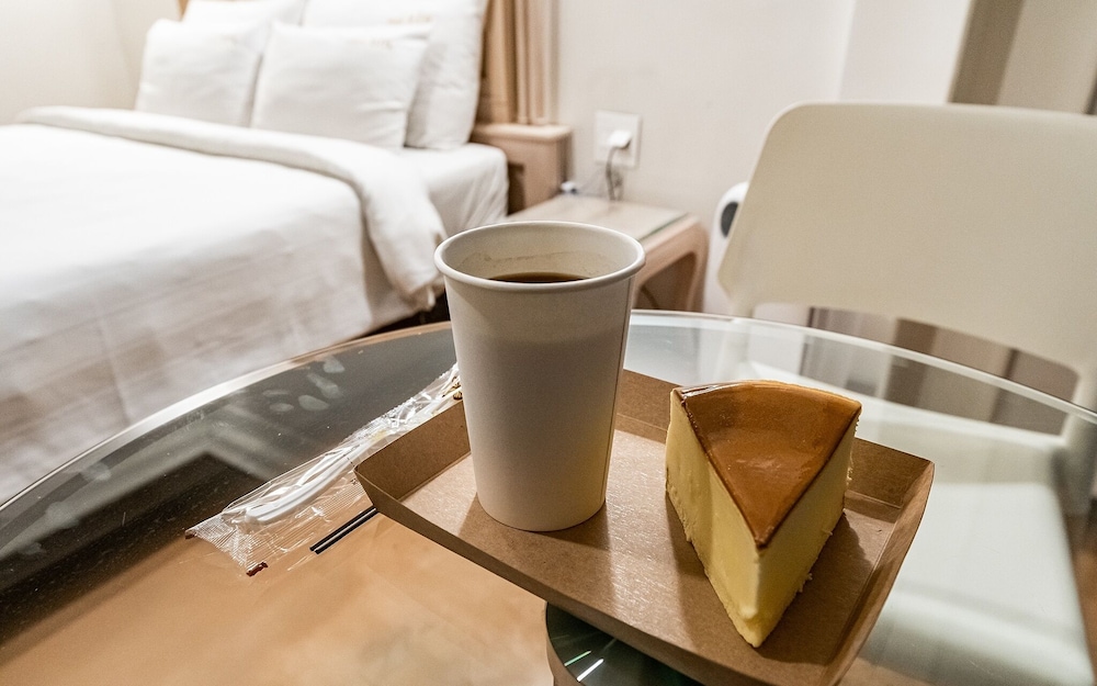 Room (Deluxe Park View + 9street cafe (Scul)
