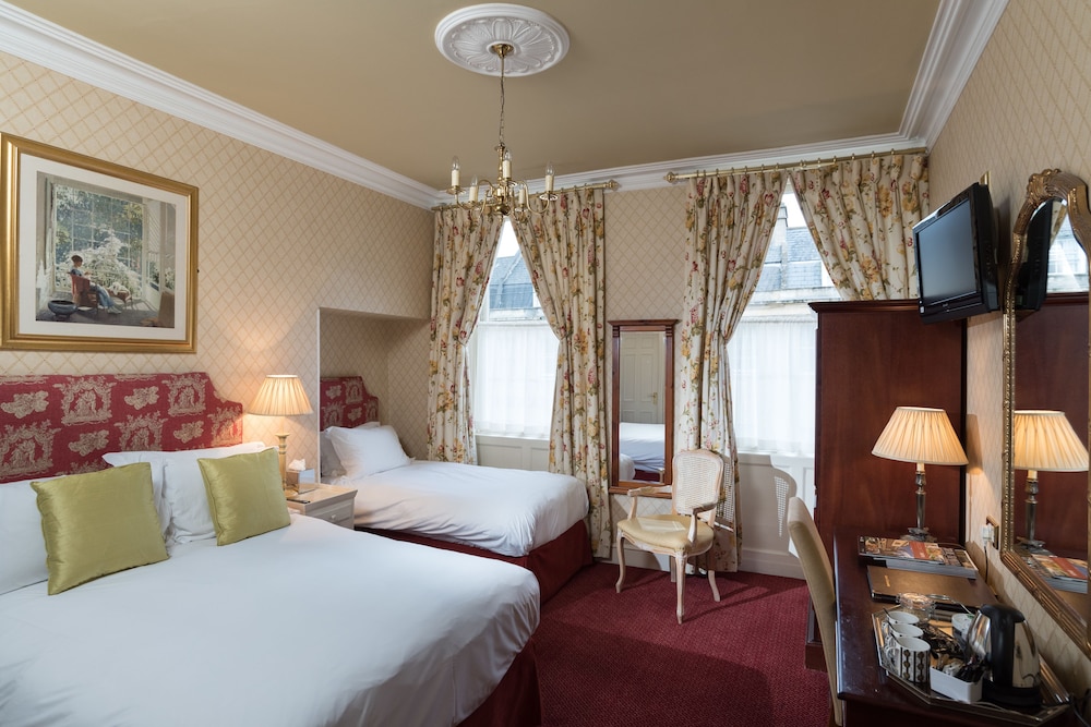 Triple Room, Ensuite photo 1