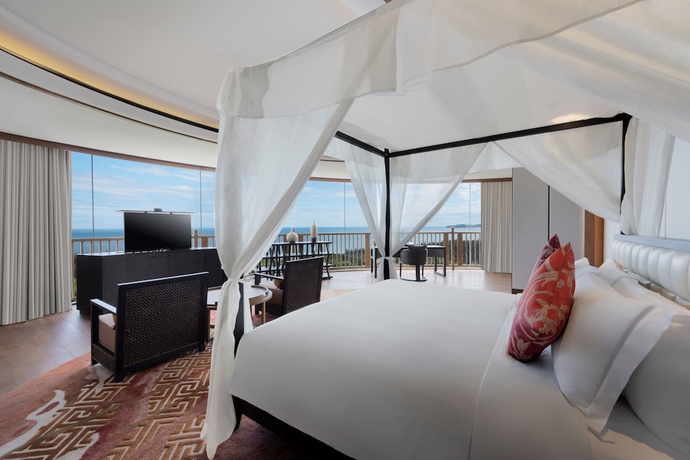 Presidential Suite, Sea View (Up to 6 Guests) photo 3