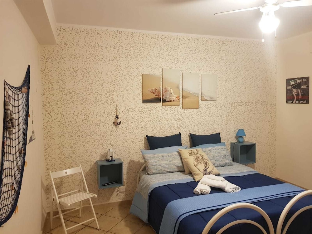 Double Room, Shared Bathroom photo 1