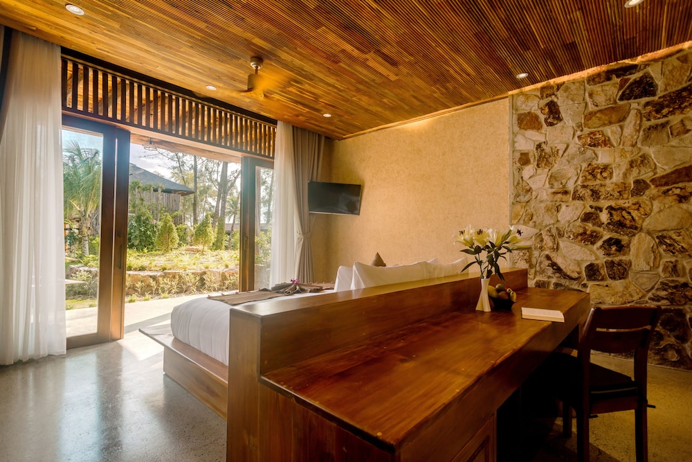 Premium Bungalow with Garden View - Photo 1