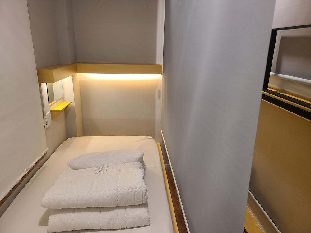 502 (Private Room) - Photo 3