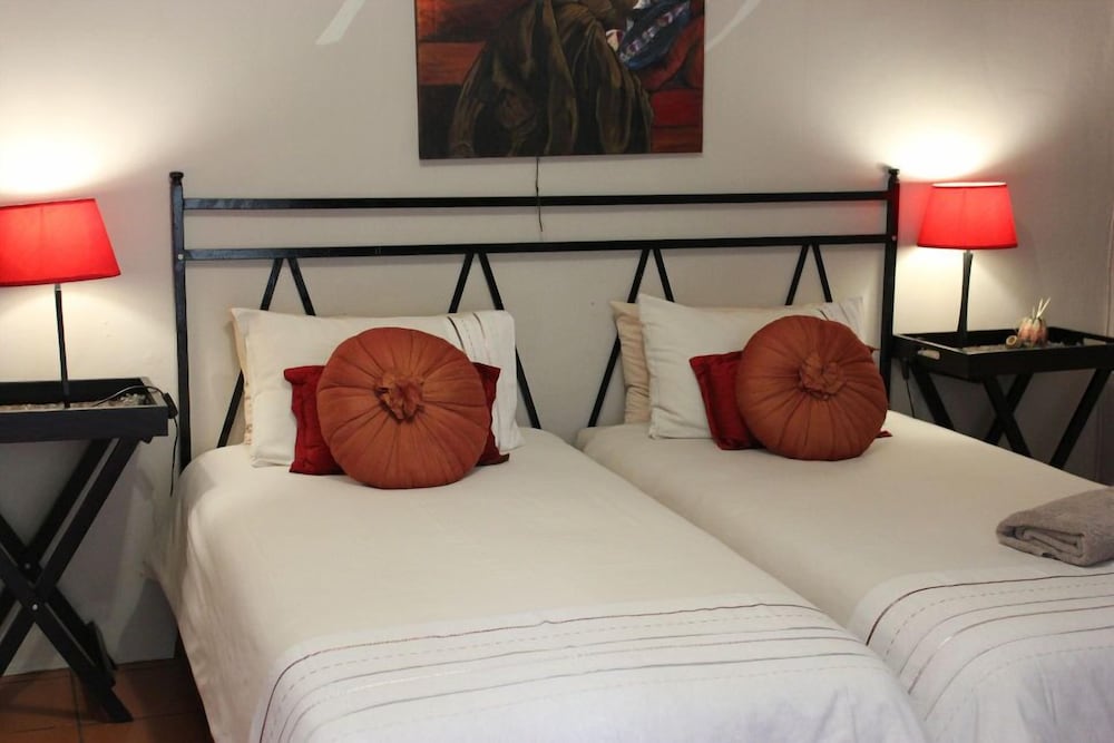 Deluxe Twin Rooms (2) photo 2