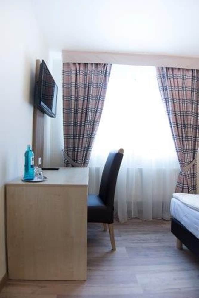 Comfort Single Room