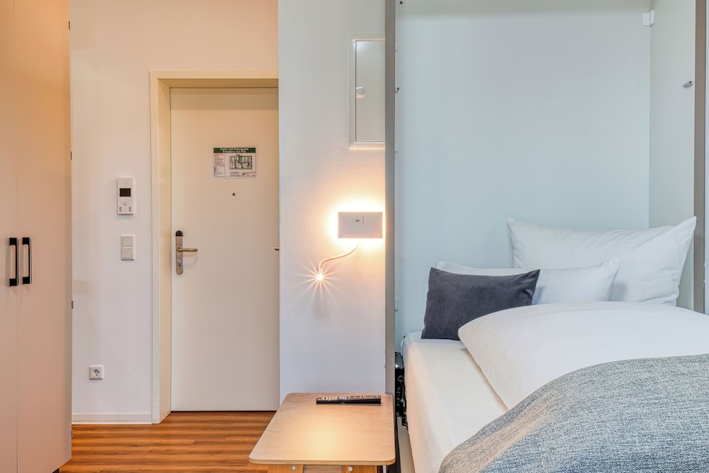 Single Room, Balcony, Courtyard View
