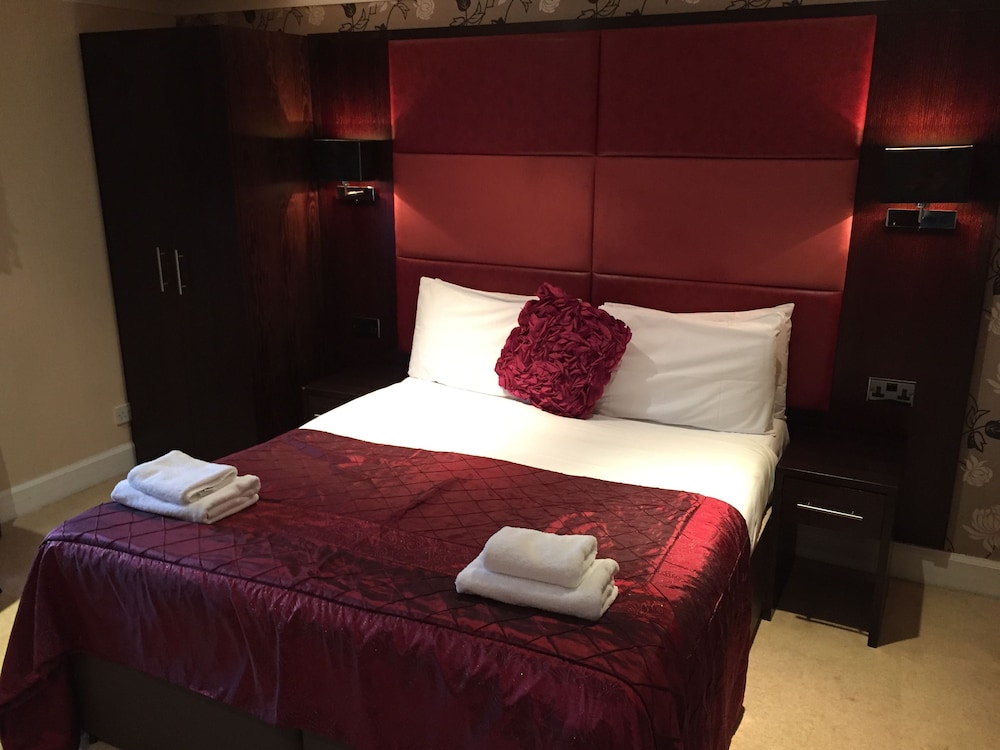 Superior Double Room (With Shower)