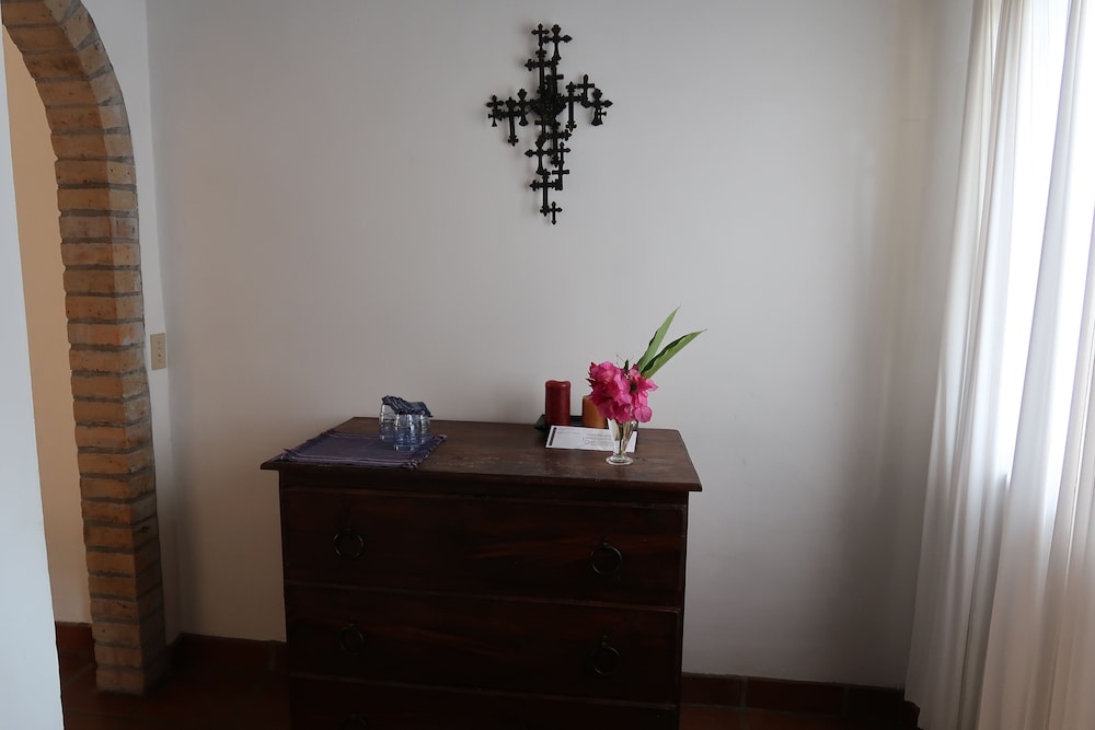 Room, 3 Twin Beds, Non Smoking photo 3
