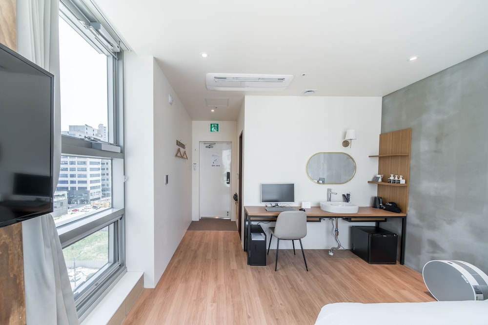 Standard Double Room - Photo 7