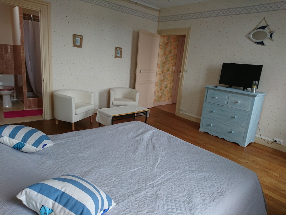 Double Room, 1 Queen Bed, Non Smoking (Anais) photo 3