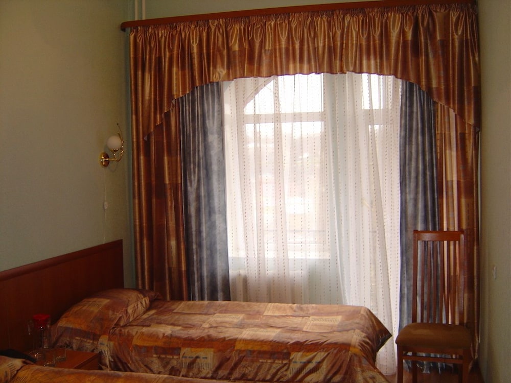 Economy Twin Room, Tower photo 1