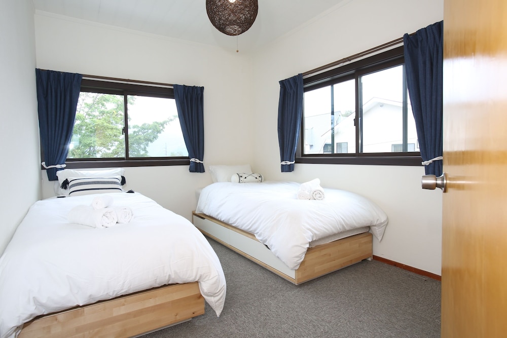 Three-Bedroom Chalet photo 1