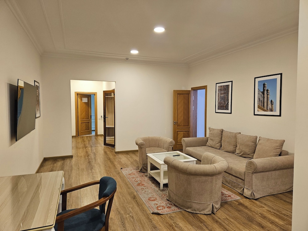 Executive Room photo 2
