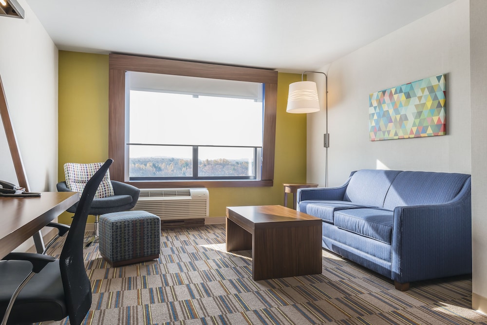 Holiday Inn Express & Suites Clarion by IHG, Photo 4