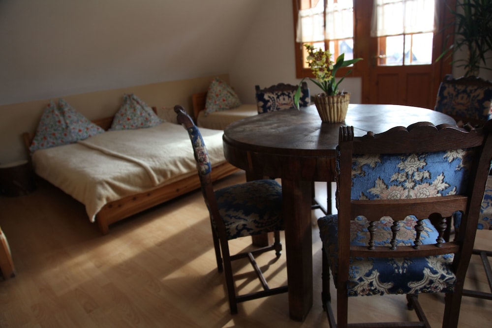Family Room, Balcony photo 3