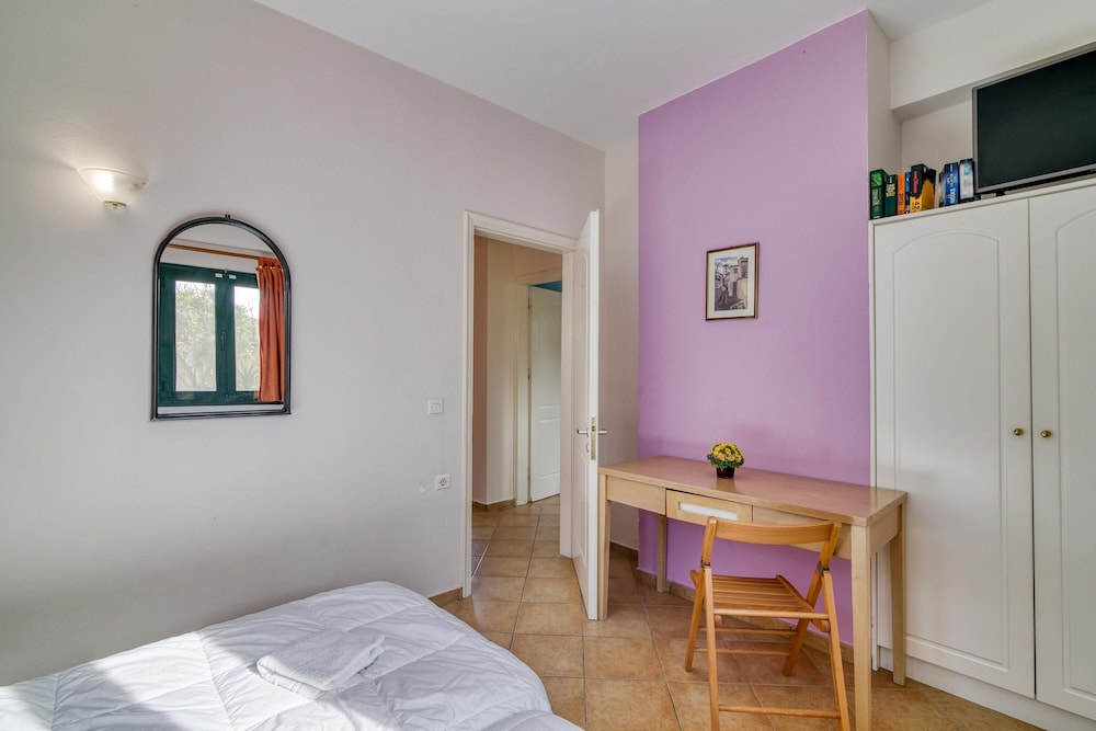 Family House, 2 Bedrooms, Sea Facing (Analipsi Villas Beach Front 5) photo 1