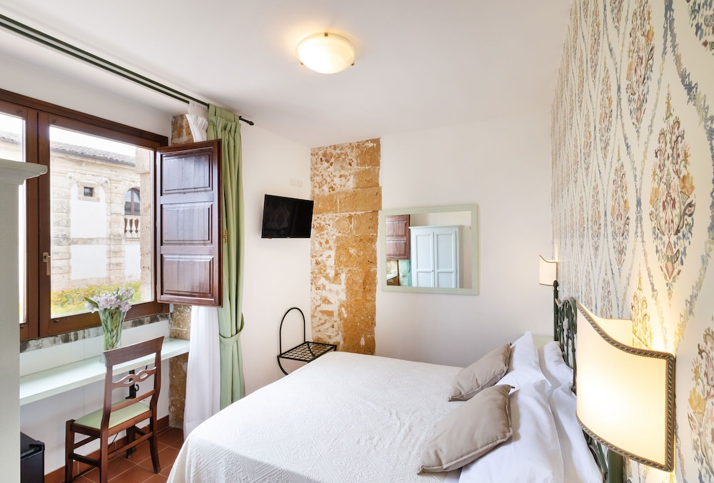 Standard Double or Twin Room, 1 Double or 2 Twin Beds - Photo 8