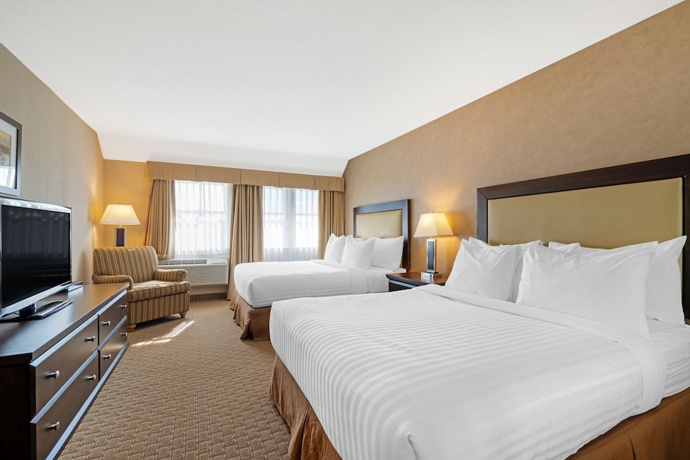 Suite, Multiple Beds, Non Smoking, Refrigerator & Microwave (with Sofabed) - Photo 6