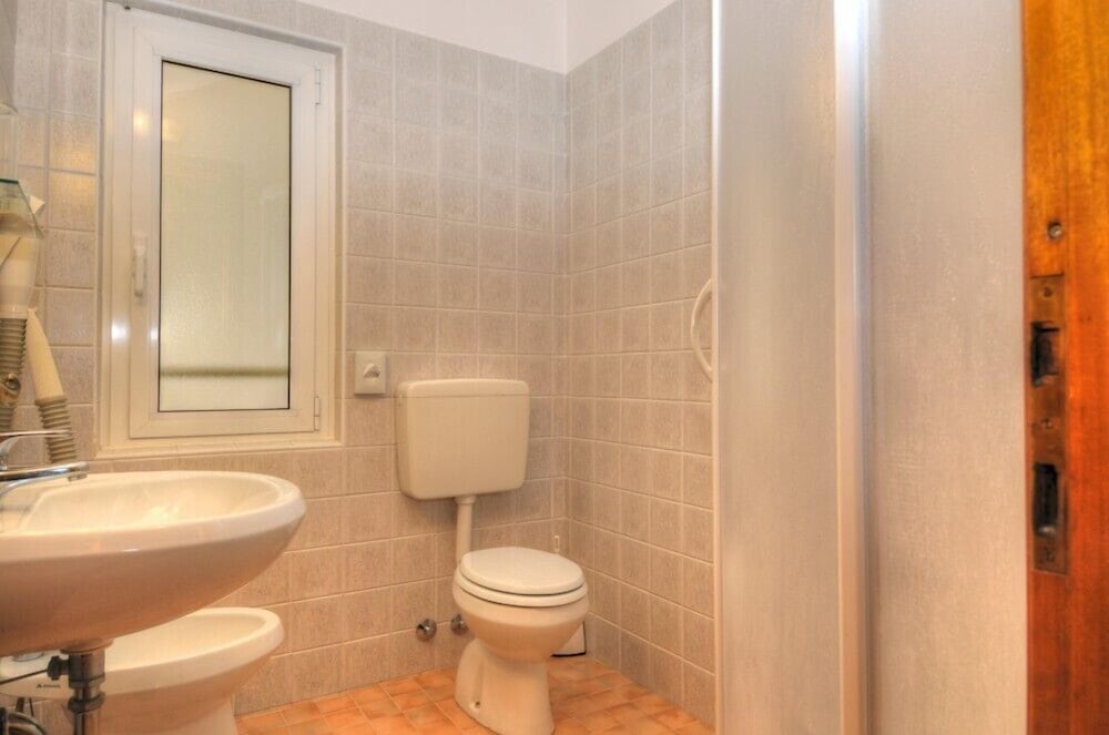 Double Room Single Use, 1 Double Bed photo 3