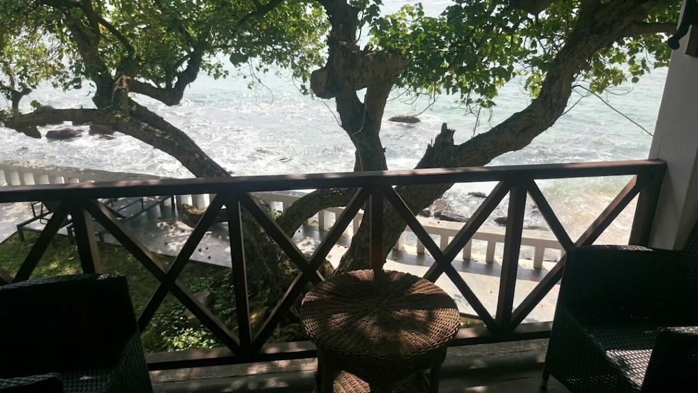 Standard Double or Twin Room, 1 Queen Bed, Ocean View, Sea Facing photo 2
